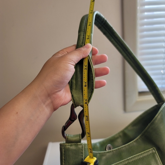 Matt & Nat Shoulder Bag in Olive Green - Picture 16 of 16